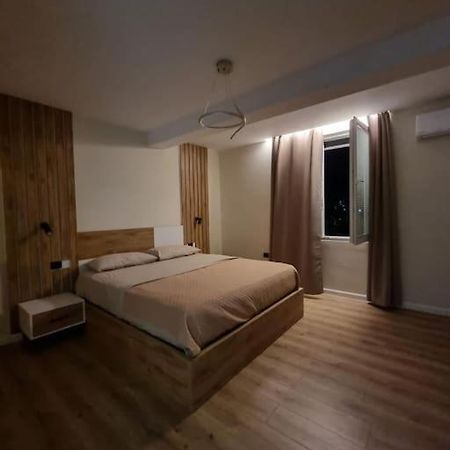 Peace And Love Luxury Apartment In Center, New Bazaar 2 Tirana Kültér fotó